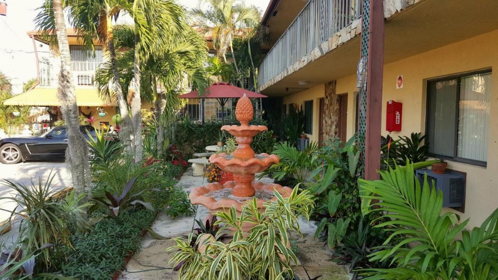 Lago Motor Inn Image 12